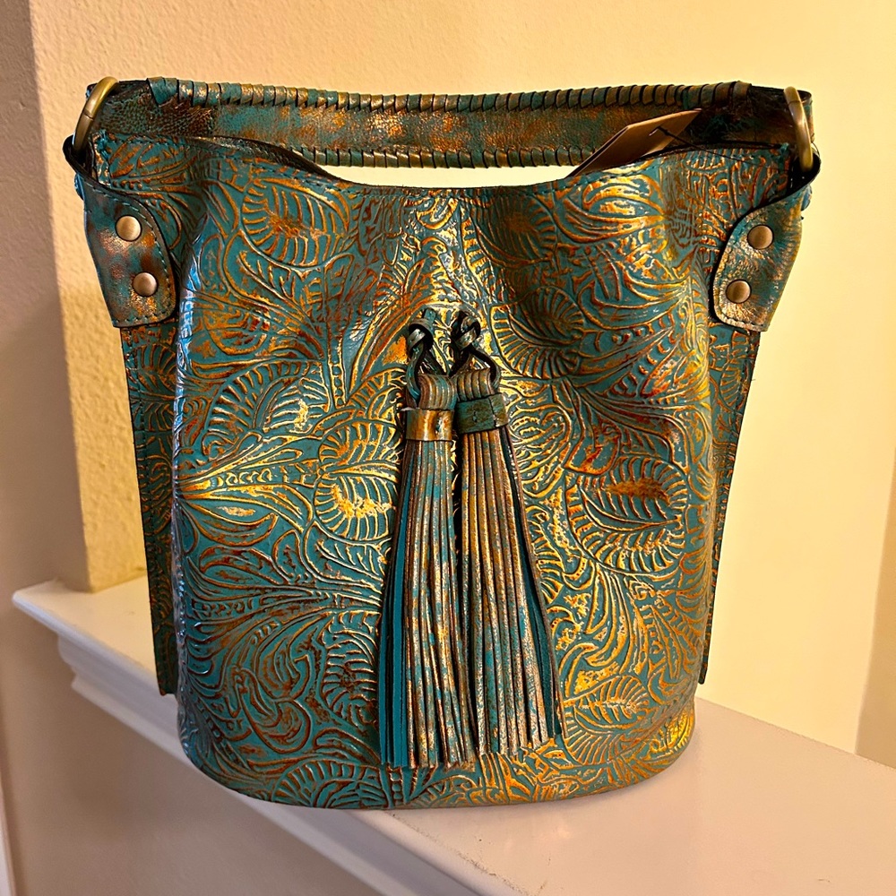 NWT Patricia Nash Octavia Bucket Bag
